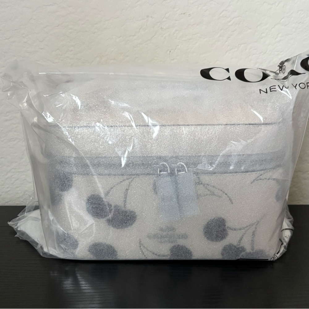 Coach Cherry Print Train Case - Picture 9 of 9